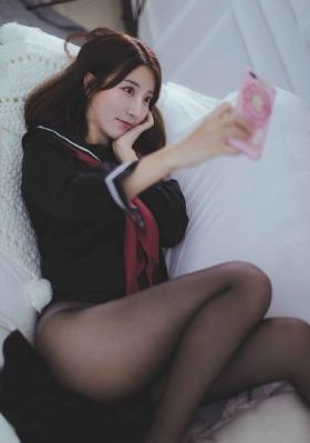出卖她的肉体